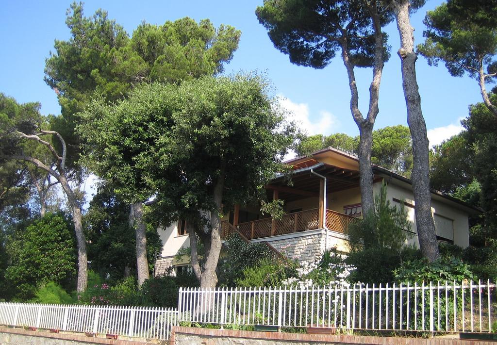 La Casa di Ulisse B&B Quercianella Esterno foto